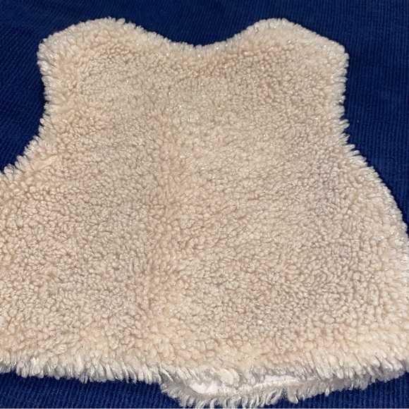 Shiny vest - Picture 2 of 3